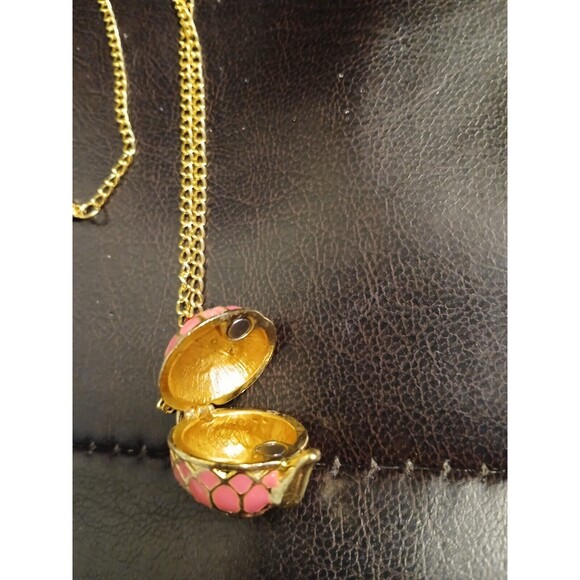Teapot Locket Opens Pink Enamel Sparkly Cherry Necklace - Picture 7 of 9